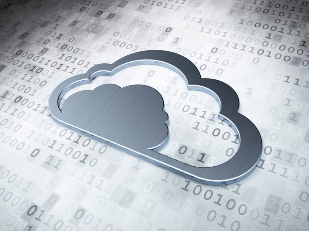 Cloud-Computing-Konzept: Silberne Wolke auf digitalem Hintergrund